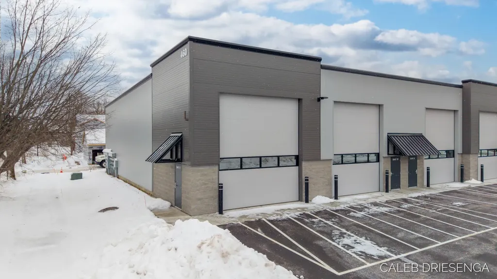 460 Cleveland Avenue Holland City MI 49423