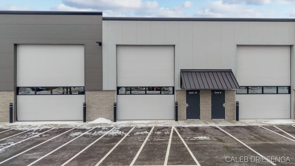 460 Cleveland Avenue Holland City MI 49423