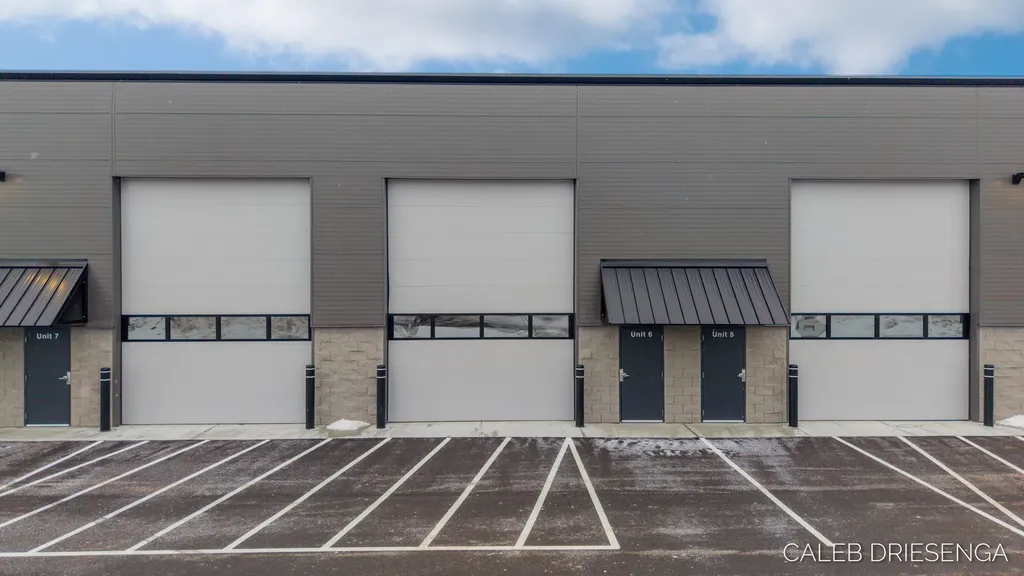 460 Cleveland Avenue Holland City MI 49423
