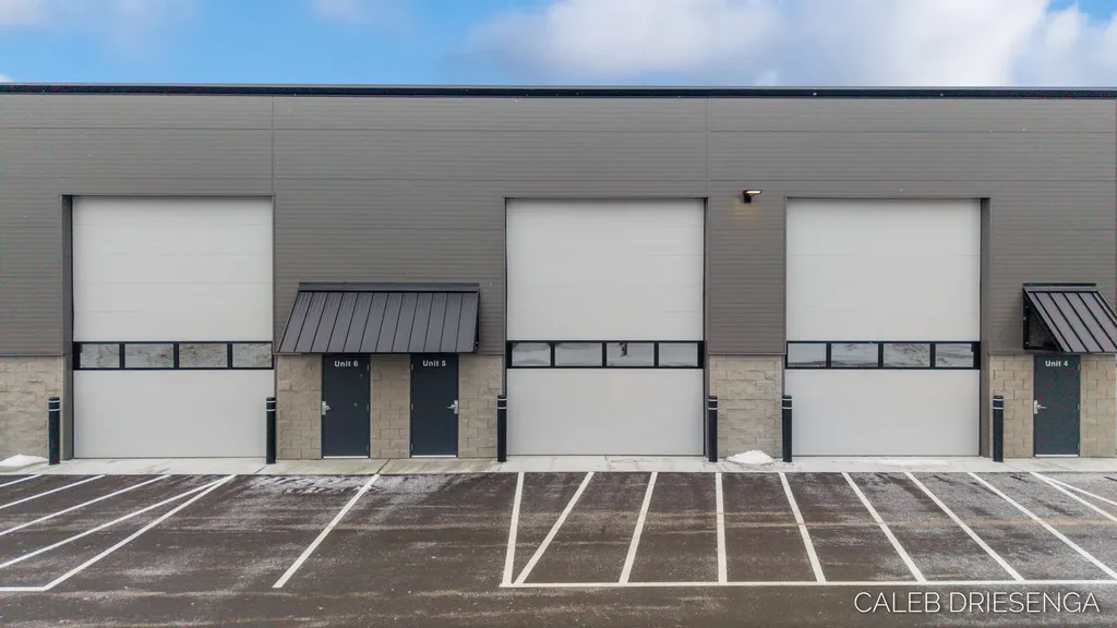 460 Cleveland Avenue Holland City MI 49423