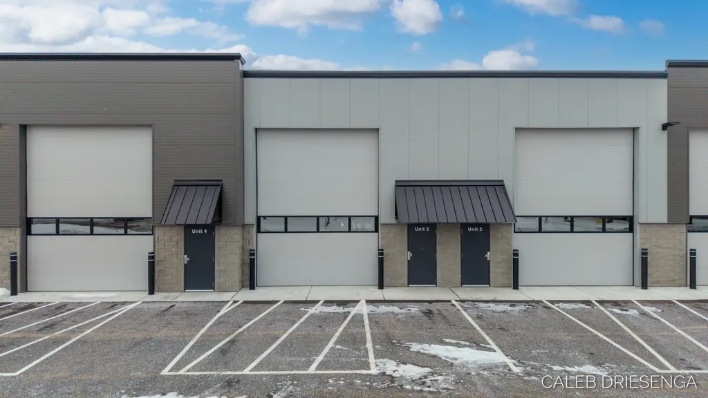 460 Cleveland Avenue Holland City MI 49423