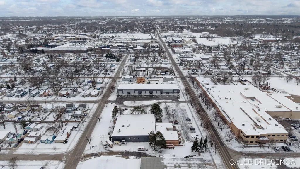 460 Cleveland Avenue Holland City MI 49423