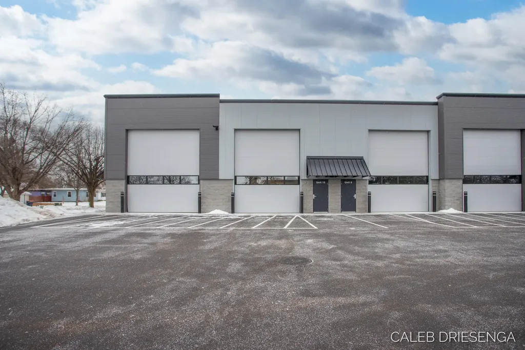 460 Cleveland Avenue Holland City MI 49423