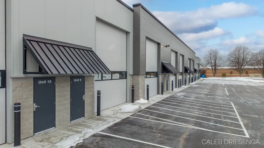 460 Cleveland Avenue Holland City MI 49423