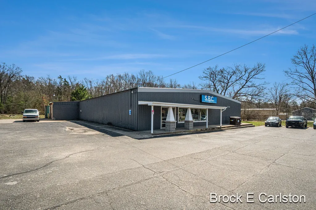 2144 Whitehall Road Muskegon Charter Township MI 49445