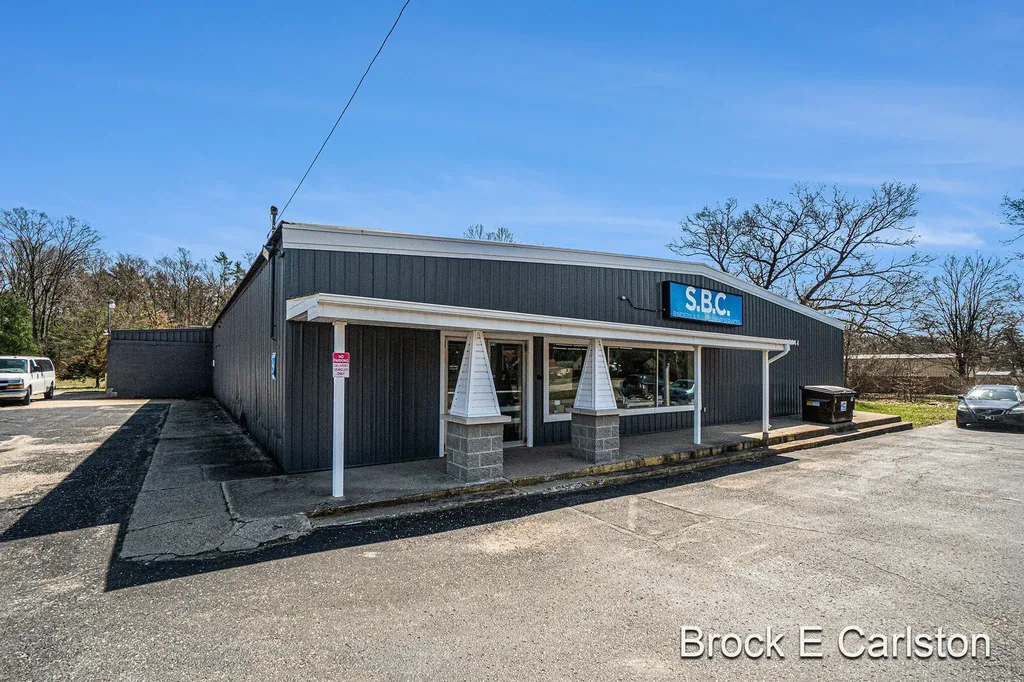 2144 Whitehall Road Muskegon Charter Township MI 49445