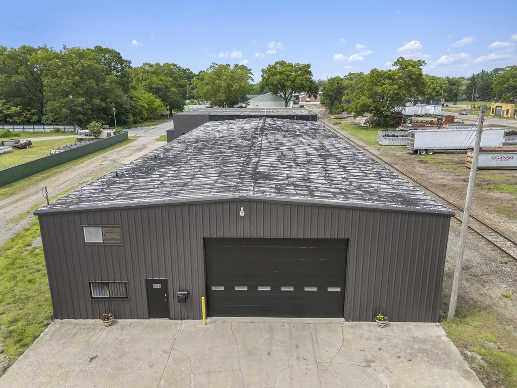 422 W Hovey Avenue Muskegon Heights City MI 49444