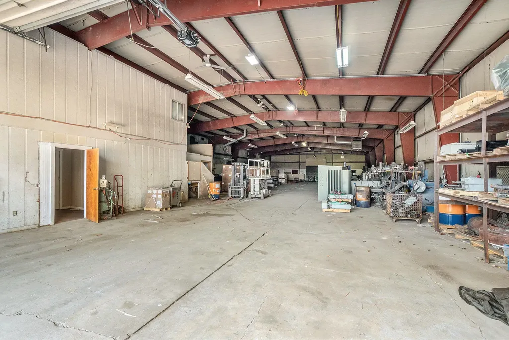 422 W Hovey Avenue Muskegon Heights City MI 49444
