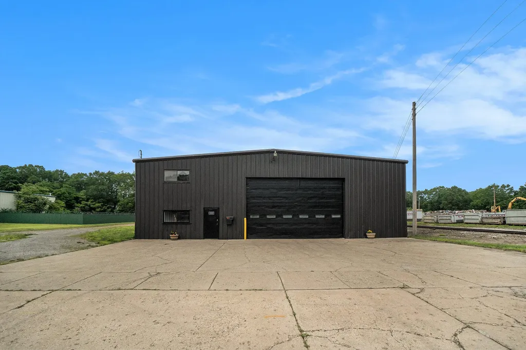 422 W Hovey Avenue Muskegon Heights City MI 49444