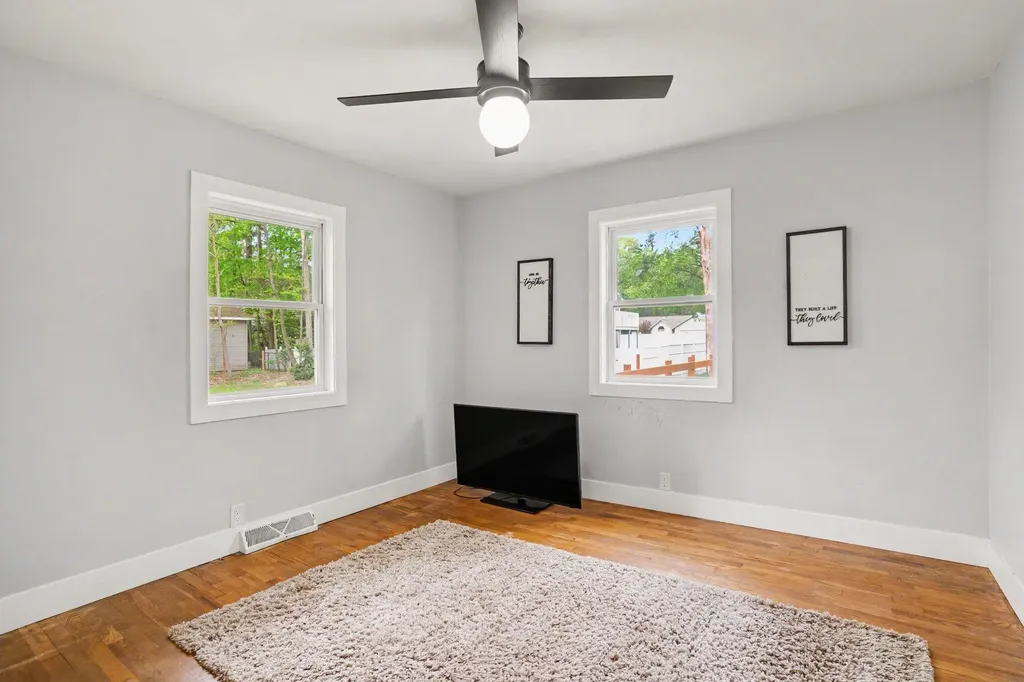 2969 E Pontaluna Road Fruitport Charter Township MI 49415
