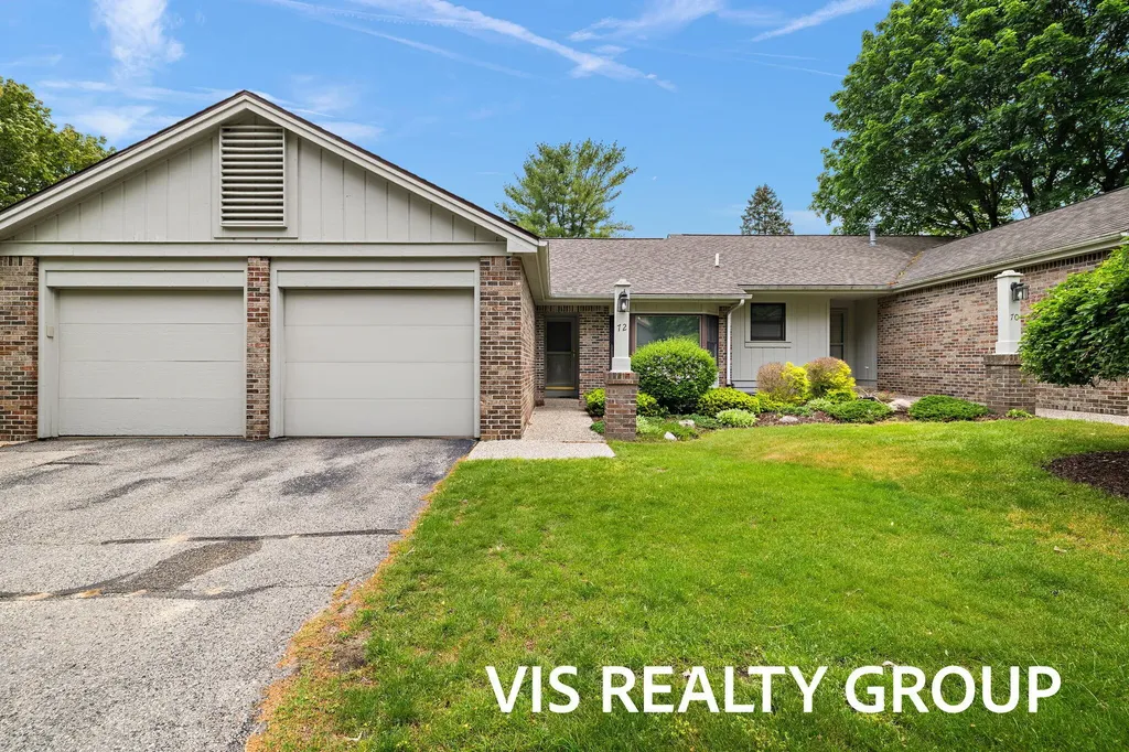 72 Skyline Circle NW Grand Rapids City MI 49504
