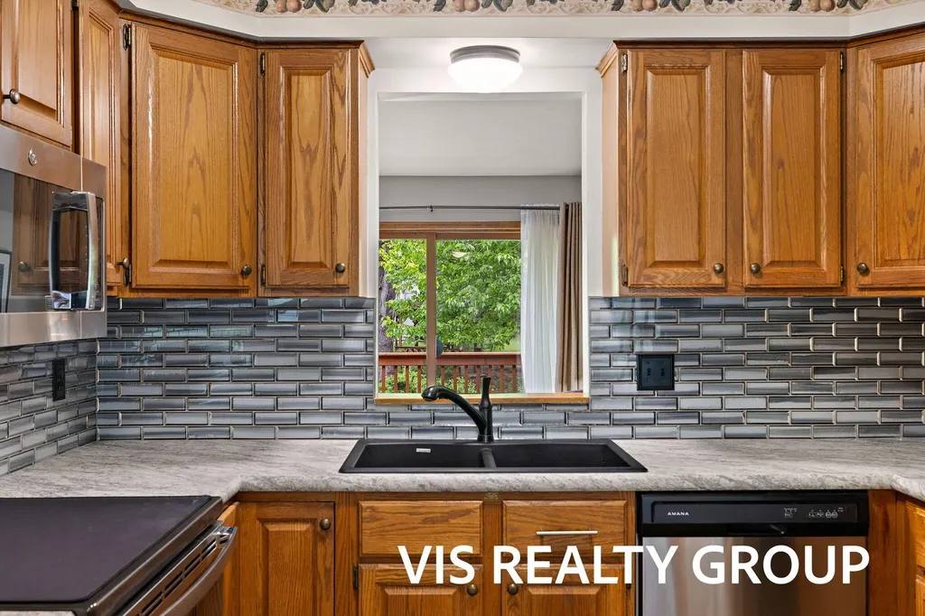 72 Skyline Circle NW Grand Rapids City MI 49504