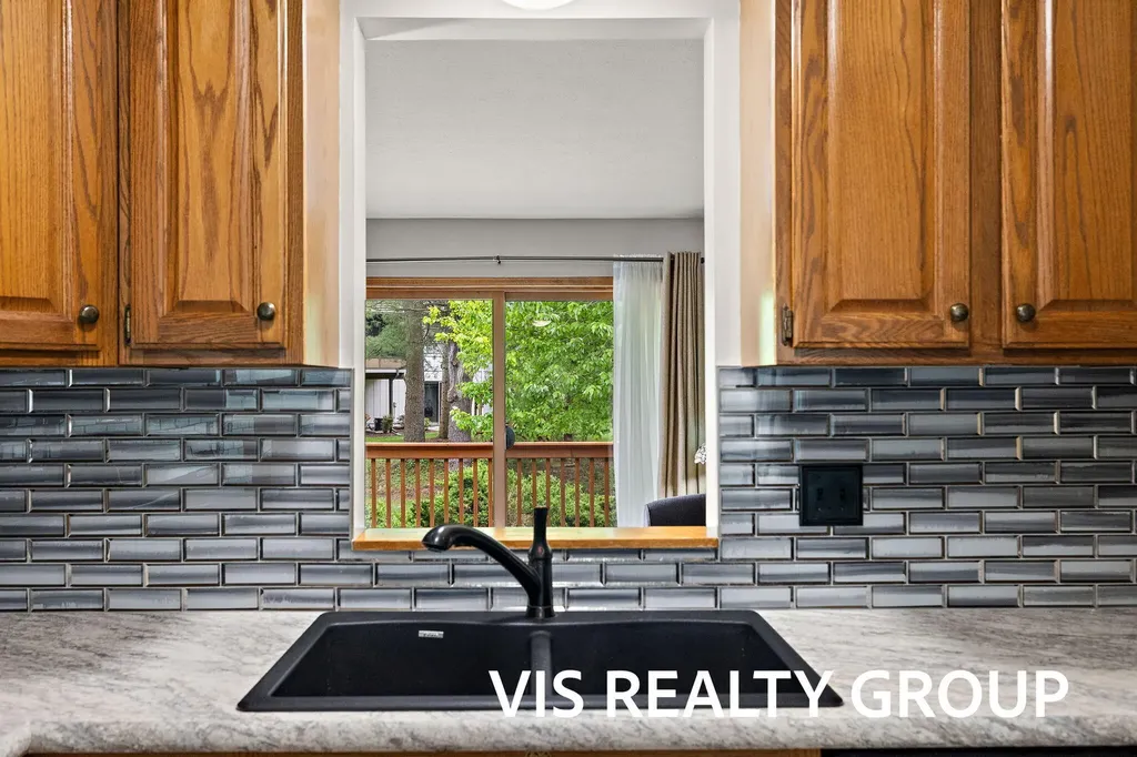 72 Skyline Circle NW Grand Rapids City MI 49504