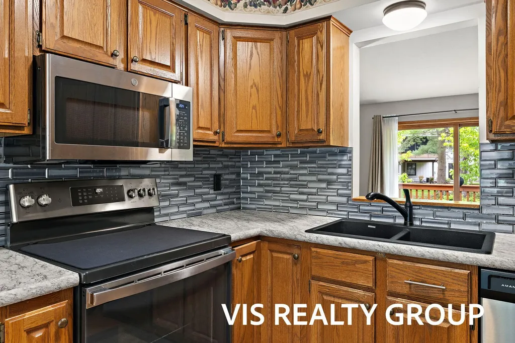 72 Skyline Circle NW Grand Rapids City MI 49504