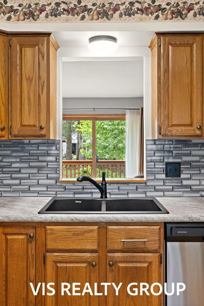 72 Skyline Circle NW Grand Rapids City MI 49504