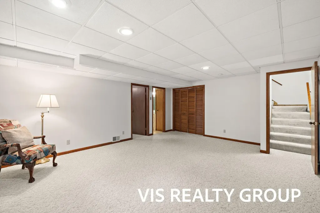72 Skyline Circle NW Grand Rapids City MI 49504