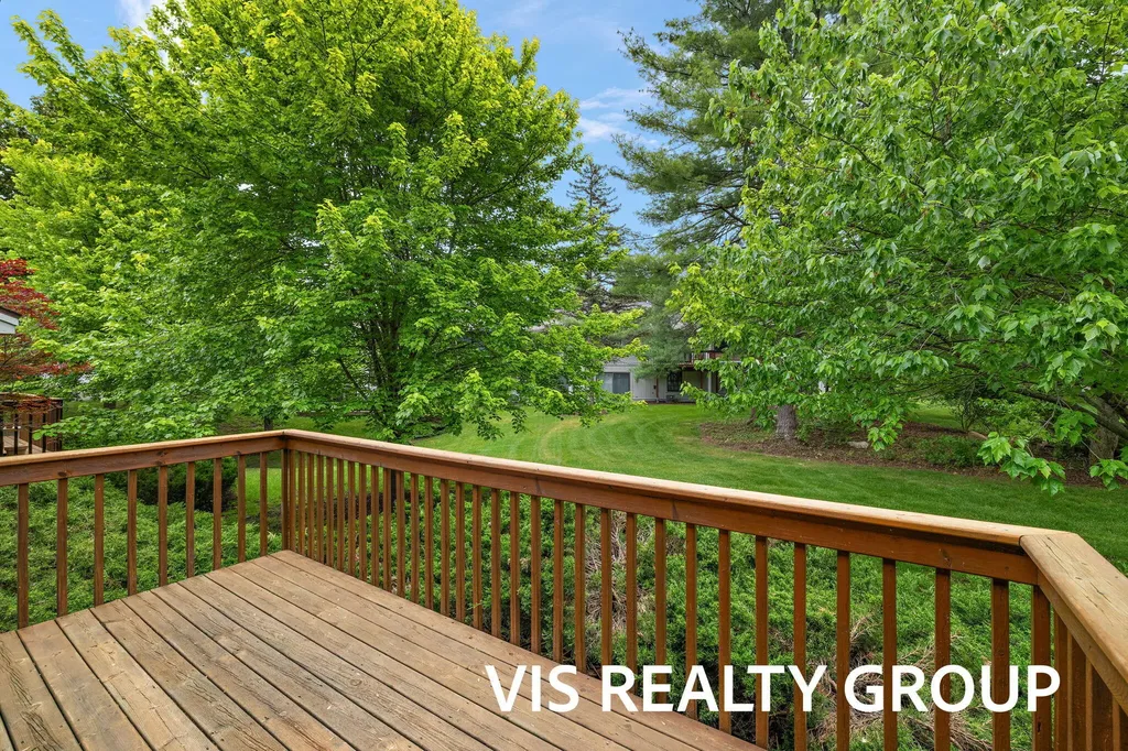 72 Skyline Circle NW Grand Rapids City MI 49504