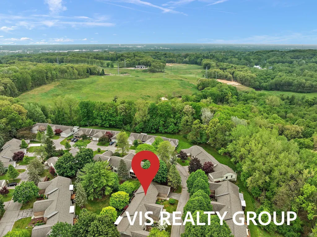 72 Skyline Circle NW Grand Rapids City MI 49504