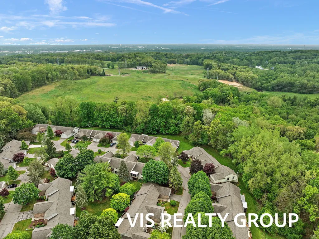 72 Skyline Circle NW Grand Rapids City MI 49504