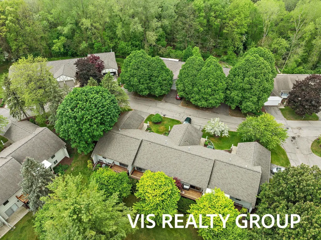 72 Skyline Circle NW Grand Rapids City MI 49504