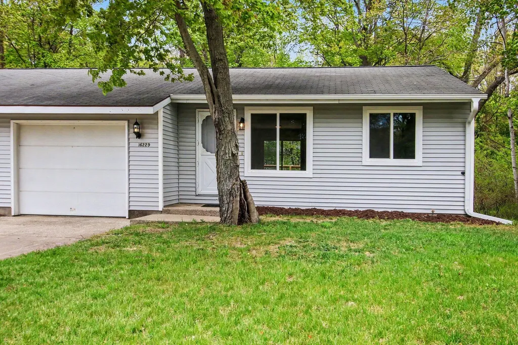 16229 Taft Road Spring Lake Township MI 49456