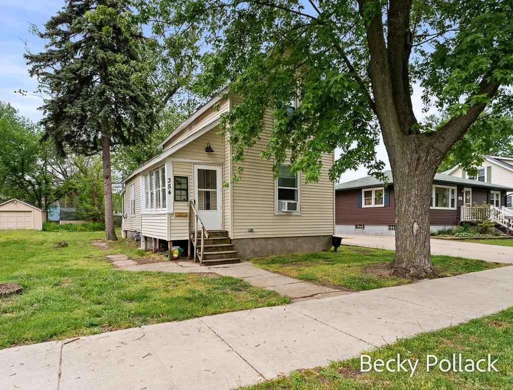 354 W 21st Street Holland City MI 49423