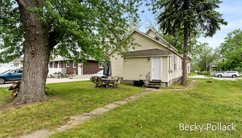 354 W 21st Street Holland City MI 49423