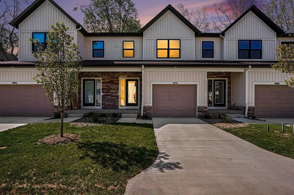 1978 S Shorewood Lane Park Township MI 49423