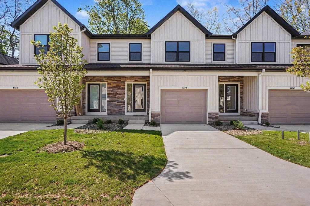 1978 S Shorewood Lane Park Township MI 49423
