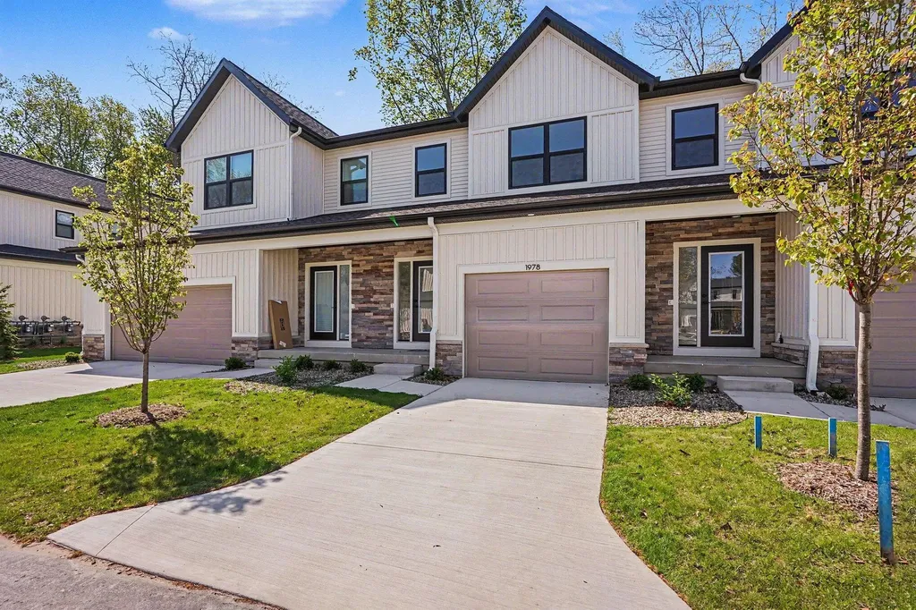 1978 S Shorewood Lane Park Township MI 49423