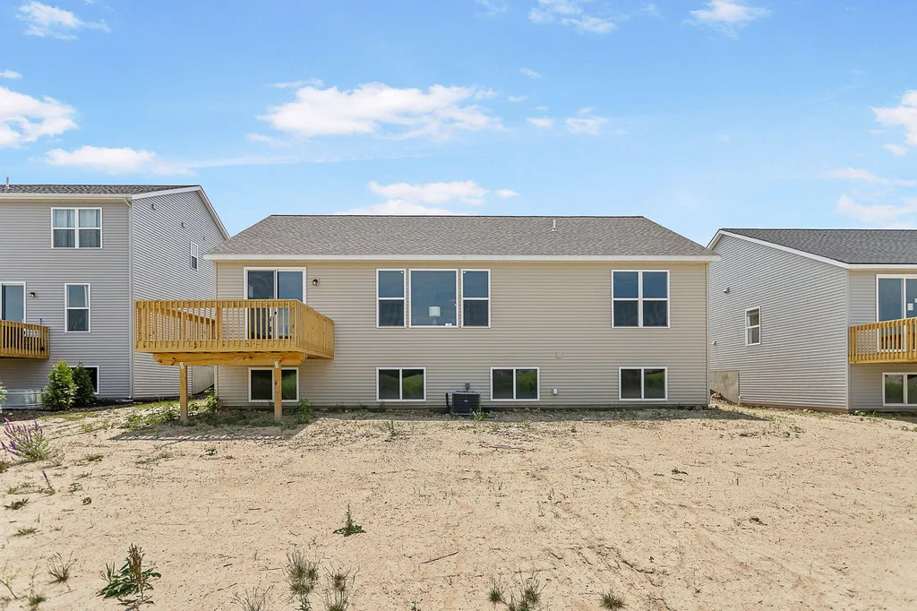 11685 Cherrybud Drive Holland Charter Township MI 49424