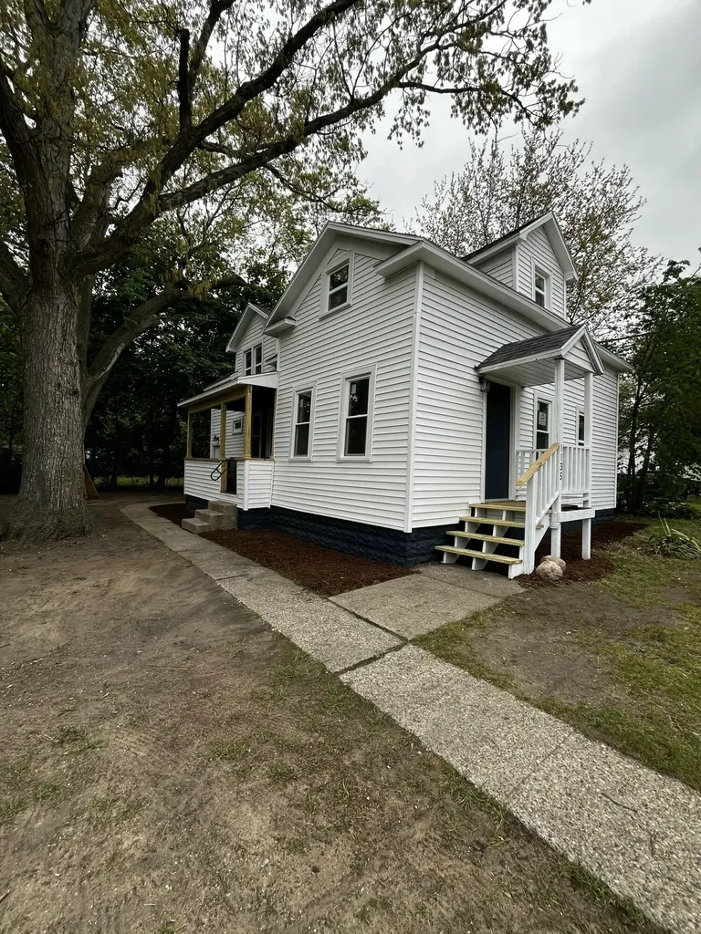 1135 Holt Street Muskegon City MI 49442
