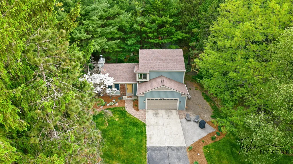 15849 Ryan Drive Park Township MI 49424