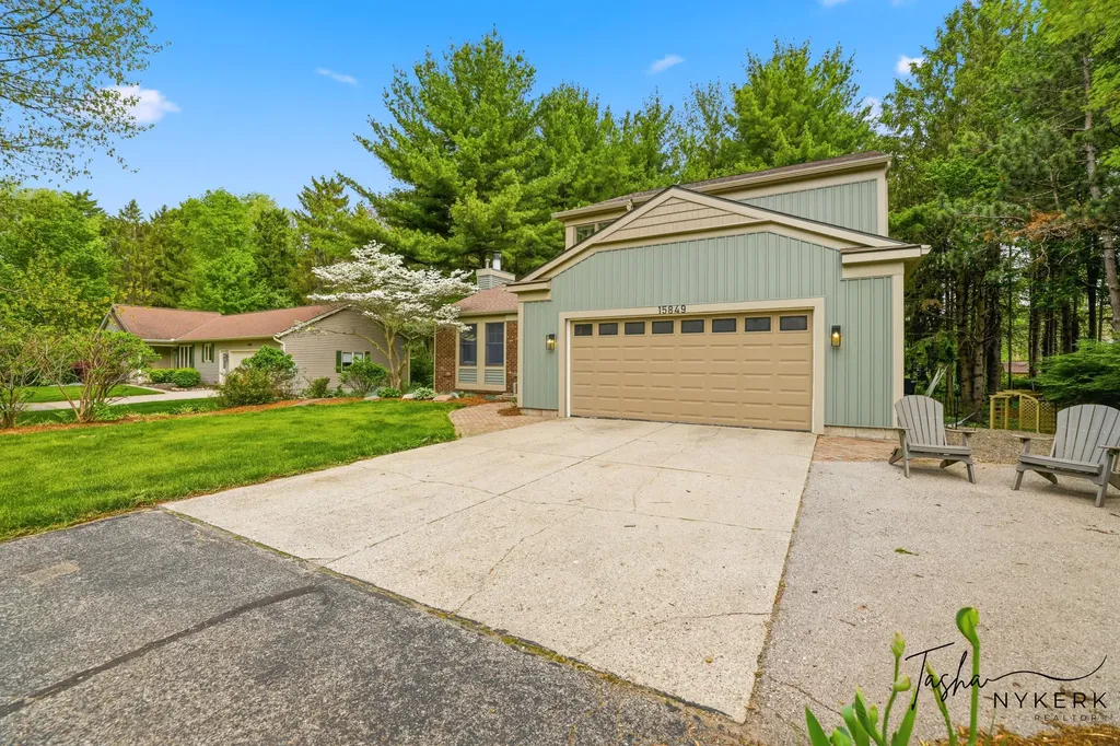 15849 Ryan Drive Park Township MI 49424