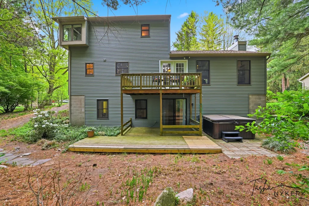 15849 Ryan Drive Park Township MI 49424