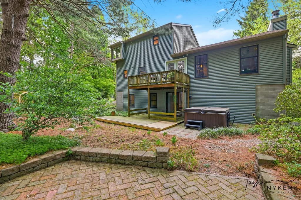 15849 Ryan Drive Park Township MI 49424