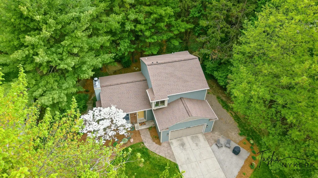 15849 Ryan Drive Park Township MI 49424