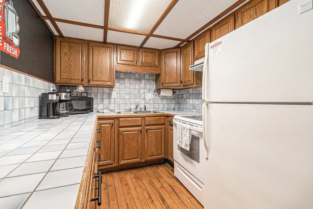 7777 E Washington Road Colfax Township MI 49402