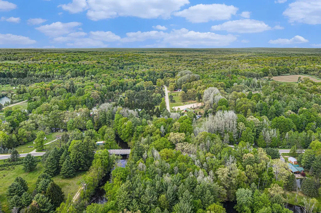 7777 E Washington Road Colfax Township MI 49402