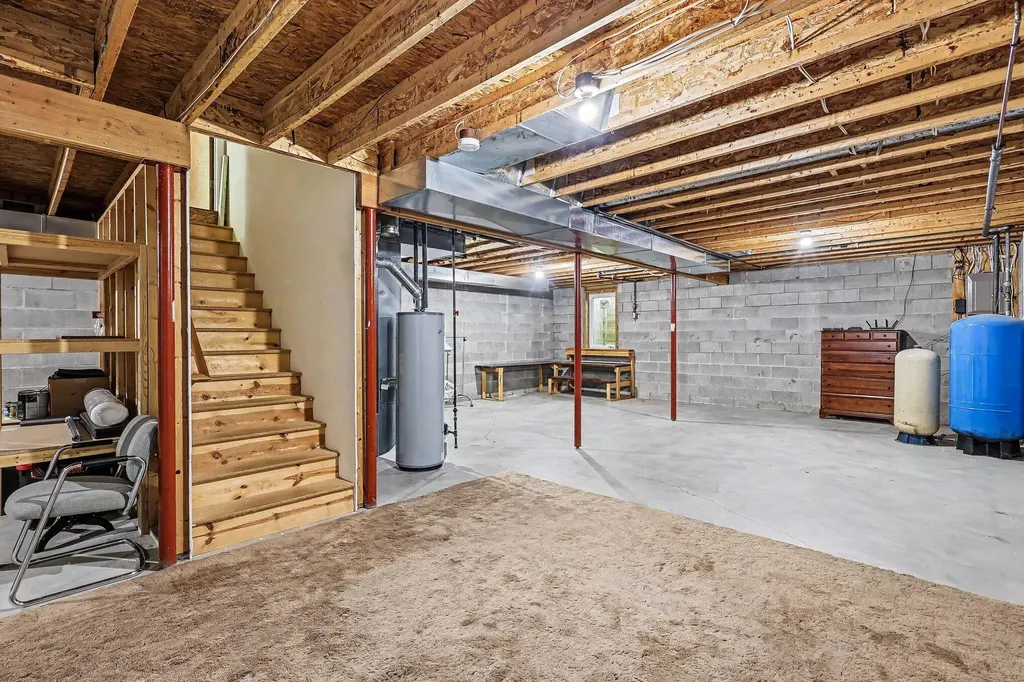 7701 Pinewood Drive Whitehall Township MI 49461