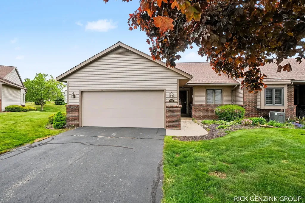 1793 Lakeview Drive Zeeland Charter Township MI 49464