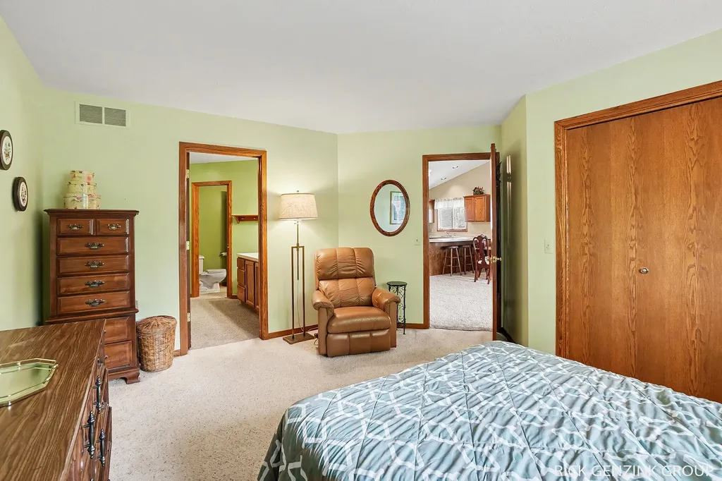 1793 Lakeview Drive Zeeland Charter Township MI 49464