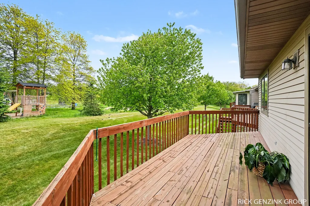 1793 Lakeview Drive Zeeland Charter Township MI 49464