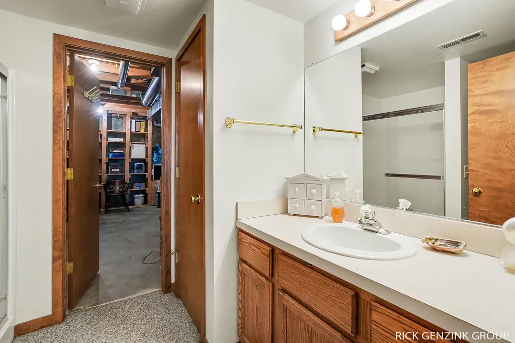 1793 Lakeview Drive Zeeland Charter Township MI 49464