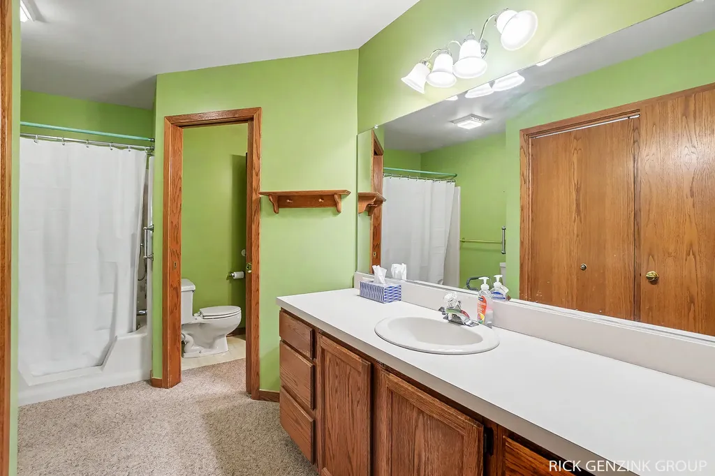 1793 Lakeview Drive Zeeland Charter Township MI 49464