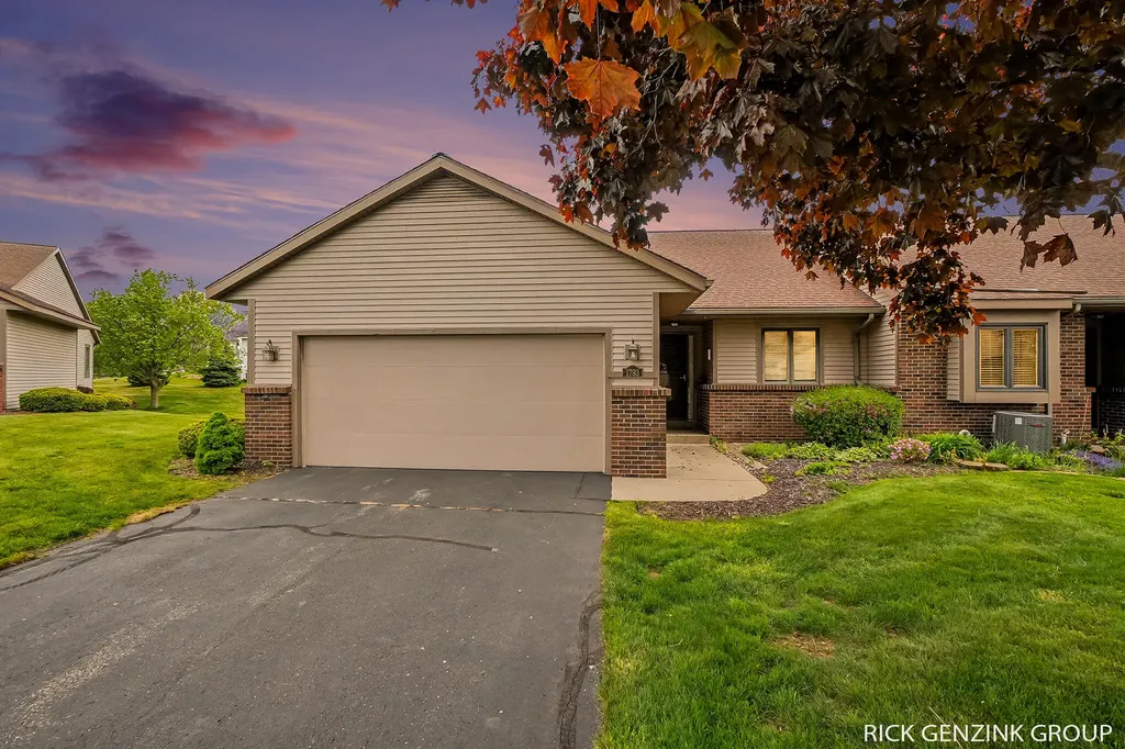 1793 Lakeview Drive Zeeland Charter Township MI 49464