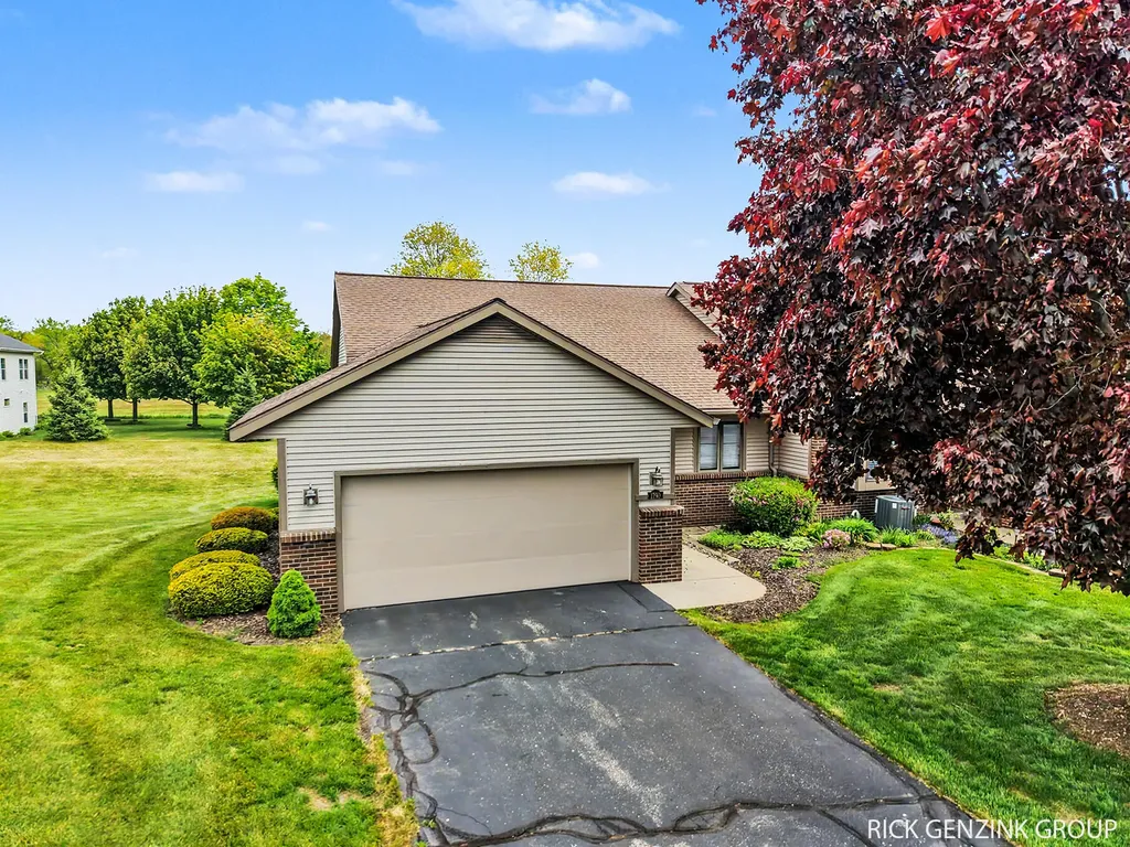 1793 Lakeview Drive Zeeland Charter Township MI 49464