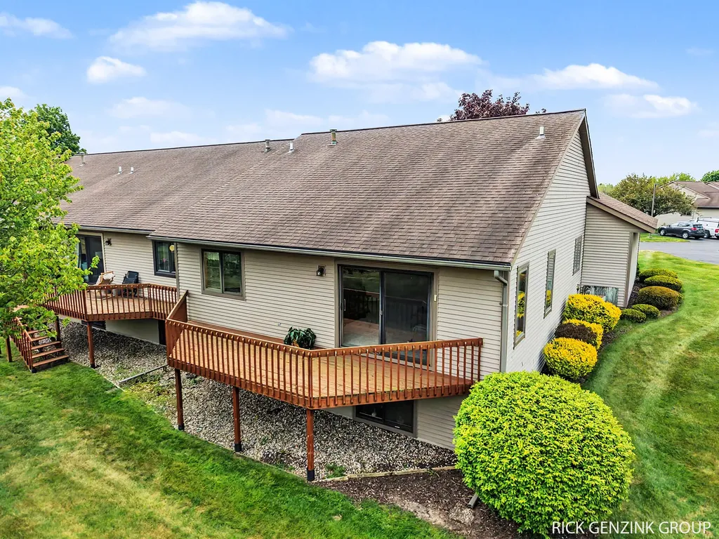 1793 Lakeview Drive Zeeland Charter Township MI 49464
