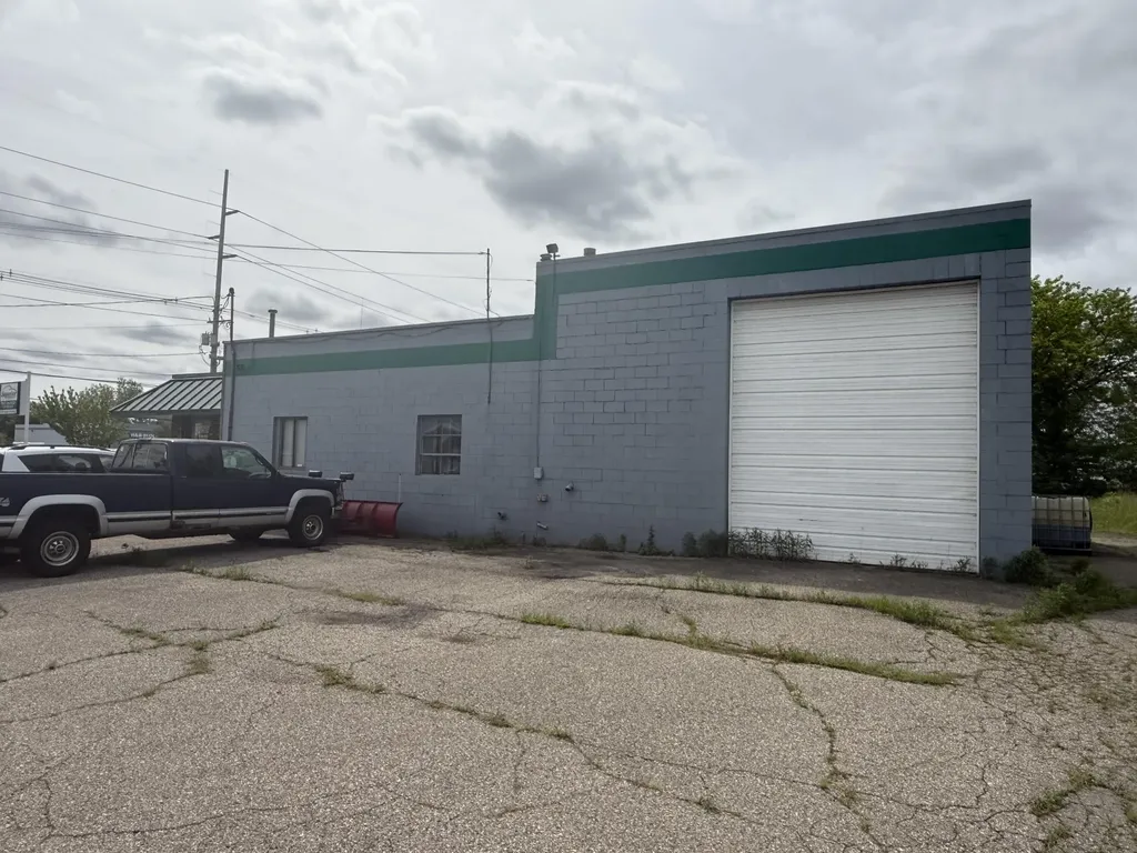 1100 Washington Avenue Holland City MI 49423