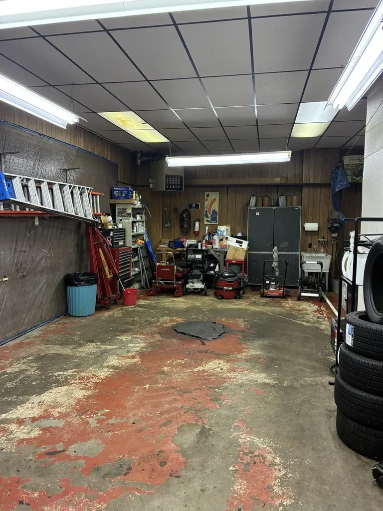 1100 Washington Avenue Holland City MI 49423